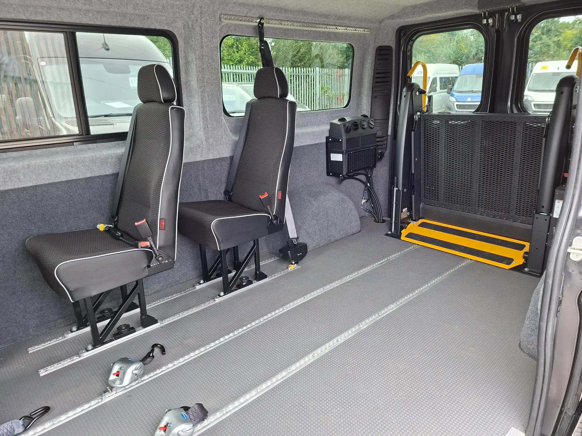 J42120 5