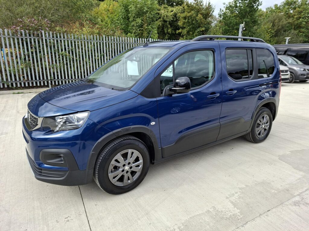 Peugeot Rifter 1.5 BlueHDi 130 Allure EAT8 Start+Stop J47048