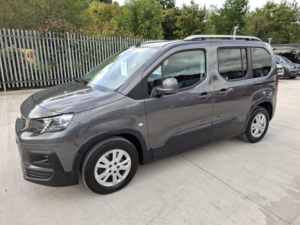 Peugeot Rifter 1.5 BlueHDi 130 Allure EAT8 Start+Stop J47049
